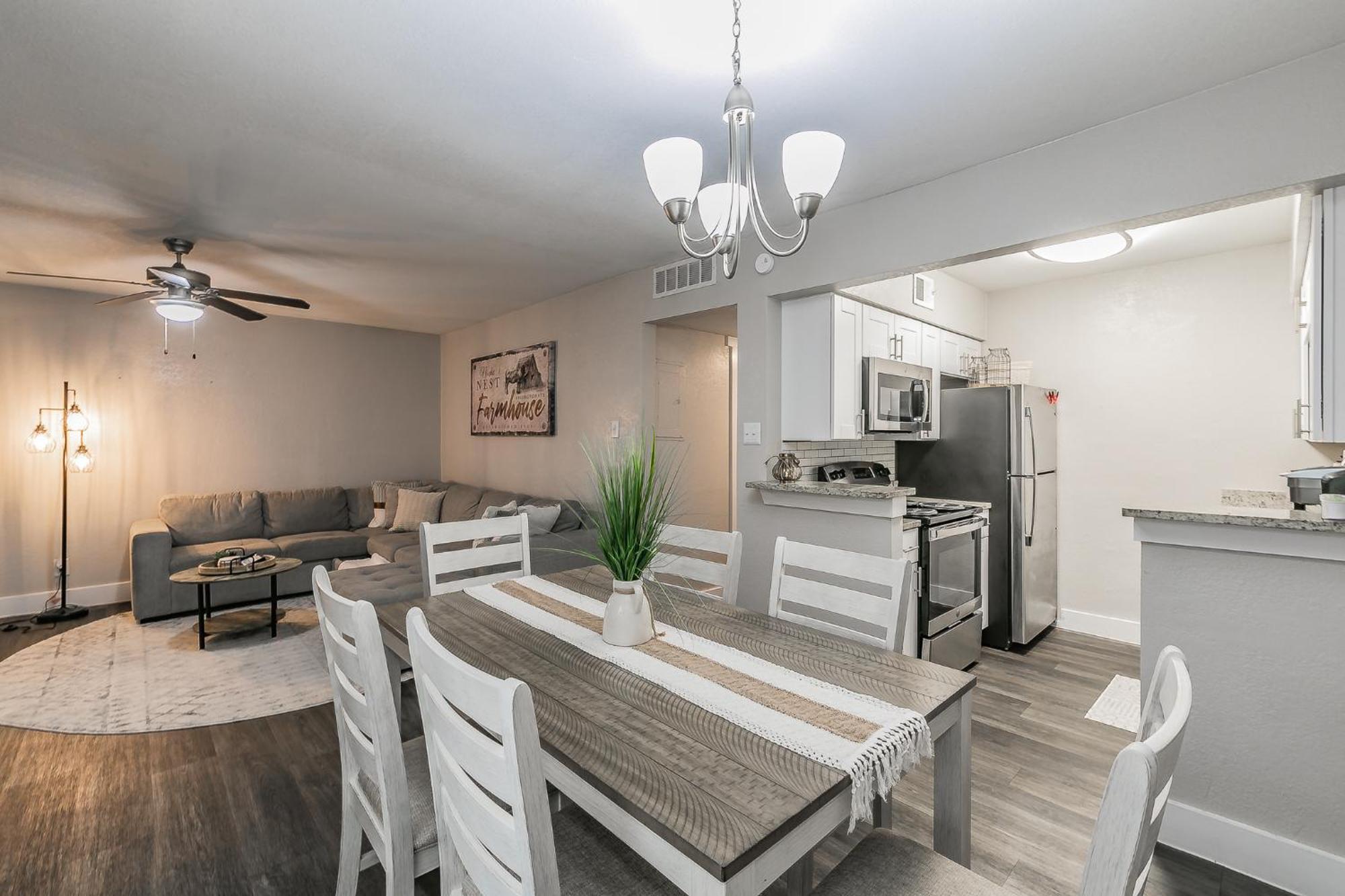 Cozy 2Br Farmhouse Apt - Sleeps 8 - Free Parking! Арлингтън Екстериор снимка